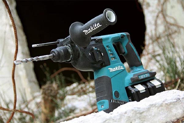 Makita DHR242RME