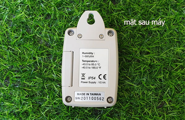 Mặt sau của máy Tenmars TM-305U