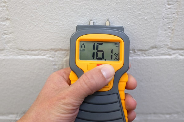 Cách sử dụng máy đo độ ẩm tường