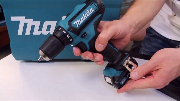 sửa công tắc máy khoan