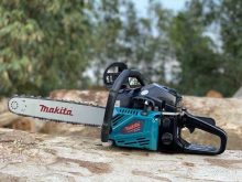 Máy cưa xích chạy xăng