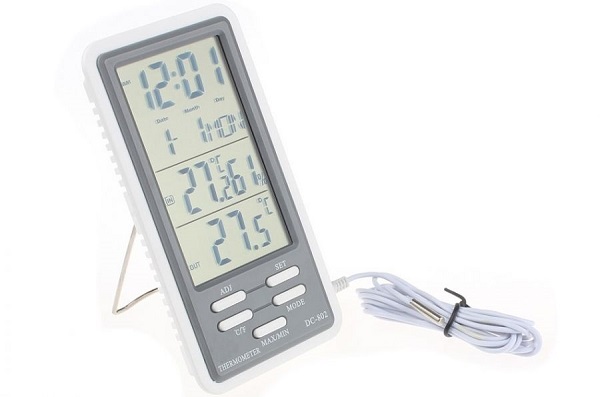 Đánh giá nhiệt ẩm kế để bàn DC802