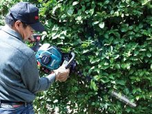 Máy tỉa hàng rào chạy xăng Makita EH6000W