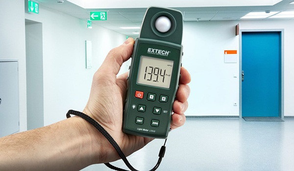 Máy đo cường độ ánh sáng Extech LT510