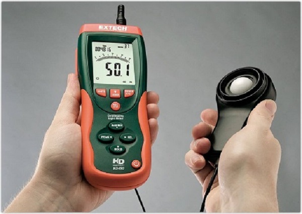 Máy đo sáng ghi dữ liệu Extech HD450