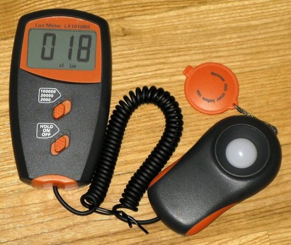 Máy đo cường độ ánh sáng LX-1010BS