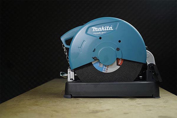 Máy cắt sắt Makita M2400B