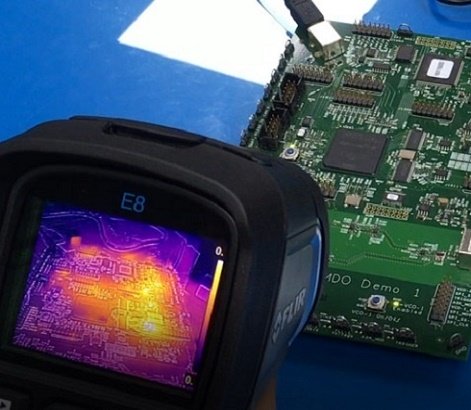 Tư vấn chọn camera nhiệt sửa điện thoại tốt cho công việc