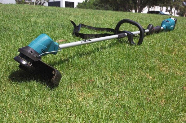 Loại máy cắt cỏ dùng pin của Makita