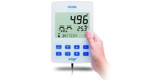 Hình ảnh máy đo pH để bàn HI2002-02