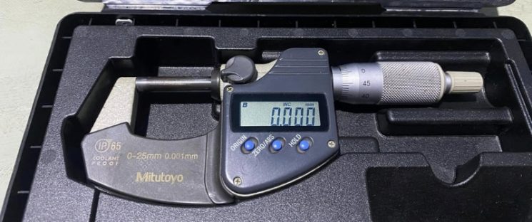 Panme Mitutoyo 293-230-30 có thiết kế nhỏ gọn