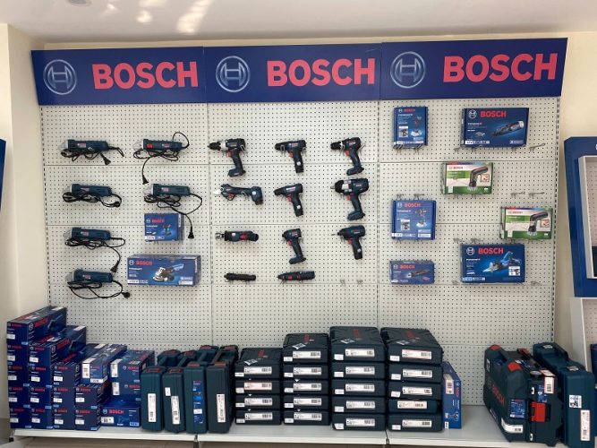 Gian hàng dụng cụ điện Bosch tại cửa hàng THB Việt Nam 