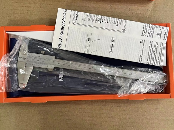 Thước kẹp cơ khí Mitutoyo 530-114