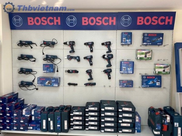 Gian hàng dụng cụ điện Bosch tại cửa hàng THB Việt Nam