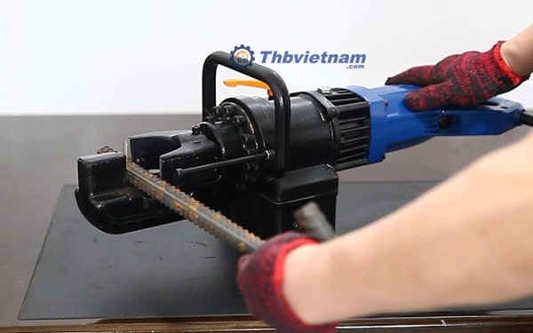 Máy uốn sắt thủy lực cầm tay