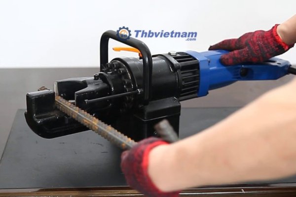 Máy uốn sắt xây dựng RB-32