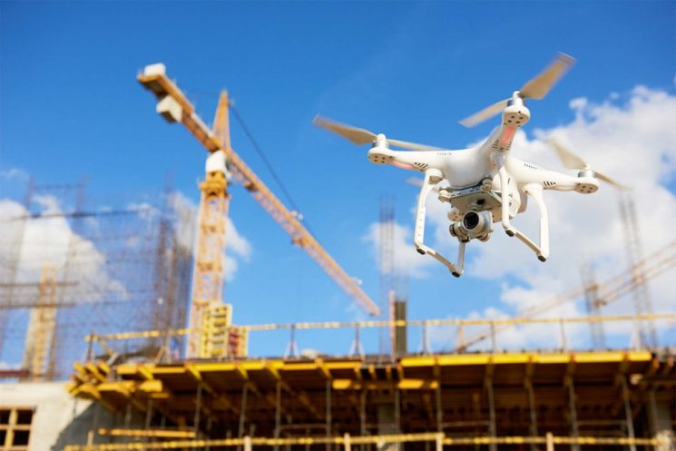 Drone giám sát công trình xây dựng
