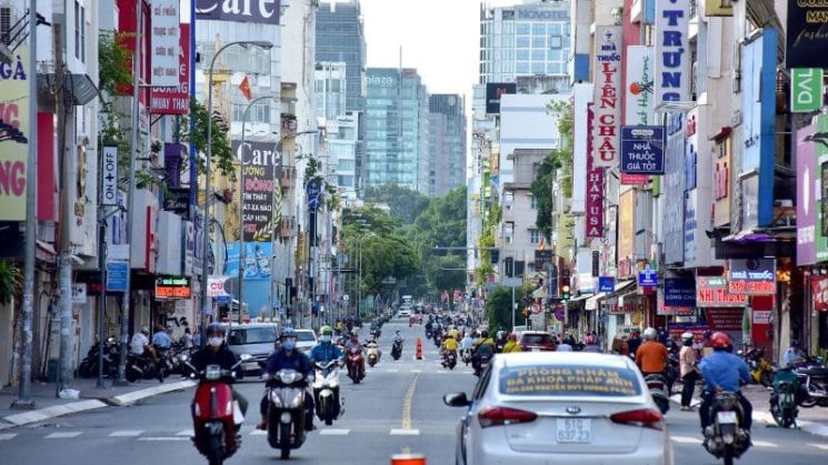 Việt Nam bắt đầu áp dụng tiêu chuẩn khí thải Euro 5 cho xe ô tô mới 